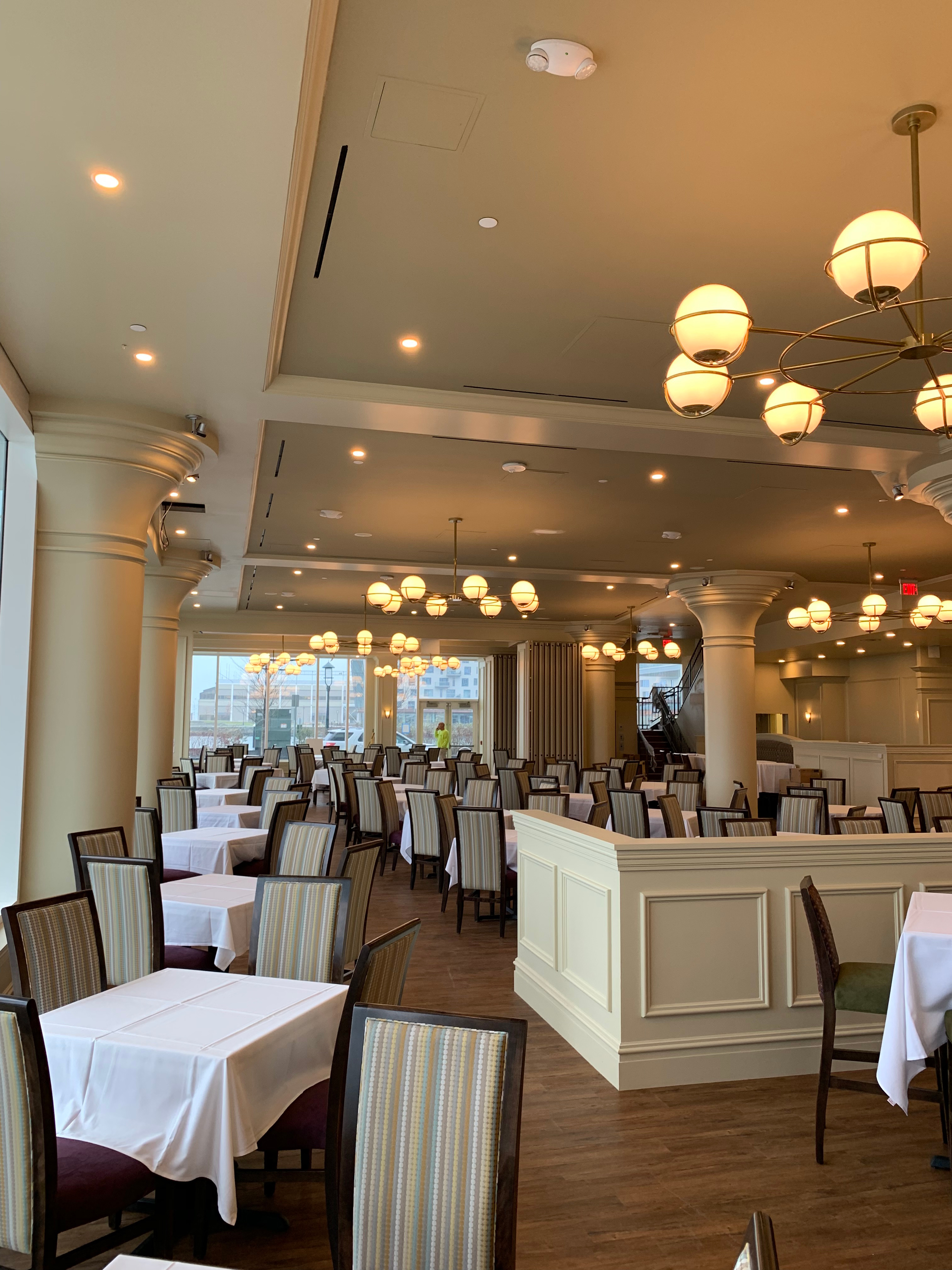 The main dining room at Davio's Seaport