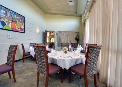 With round tables, the Washington Room accommodates up to 24 guests