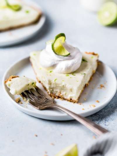 Key lime pie, lime twist, fork