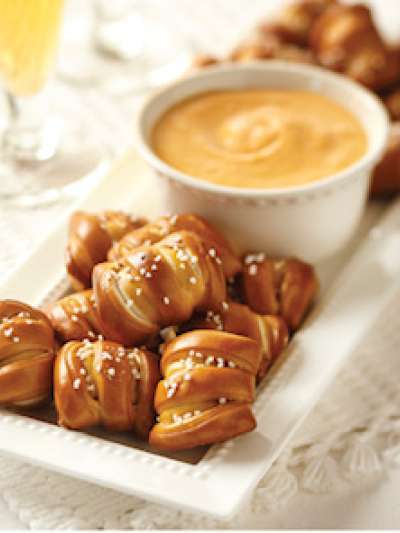 Mini Pretzels, Mustard Dipping Sauce