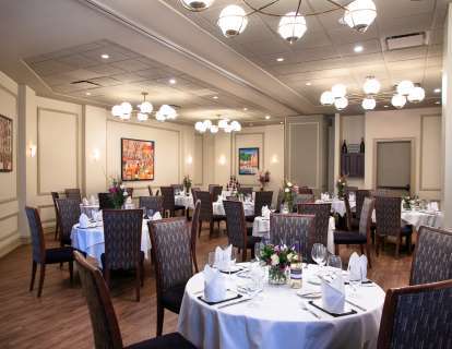 Round tables up to 80 for sit down dinner